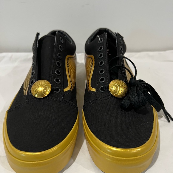 Vans X Harry Potter Old School Golden Snitch Men’s 7 Women’s 8.5 NWT - Picture 1 of 10
